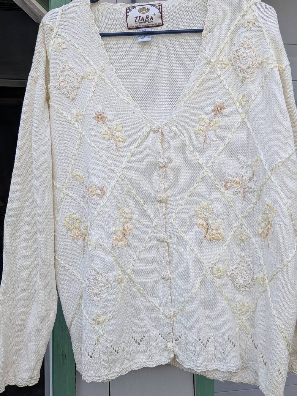 Vintage Tiara Ivory Embroidered Floral Knit Cardigan L
